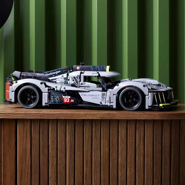 LEGO 9X8 42156