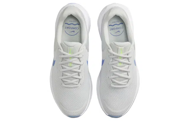 Nike REVOLUTION 7