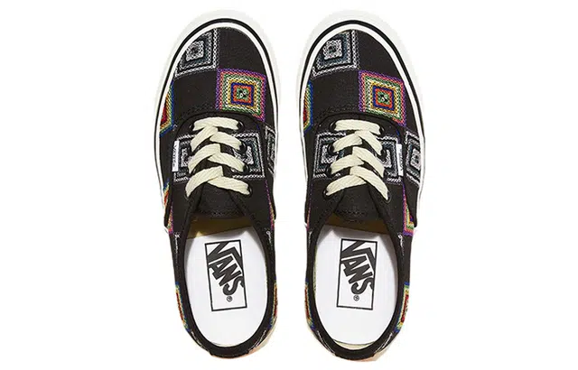 Vans Authentic 44