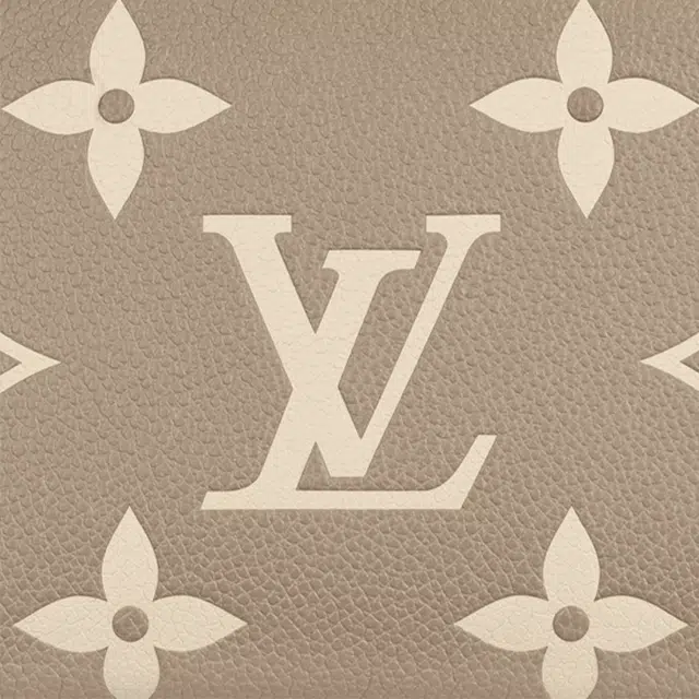 LOUIS VUITTON Pochette Cosmetique Emprenite