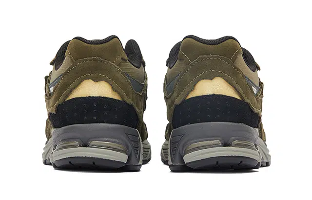 New Balance NB 2002R "Olive"