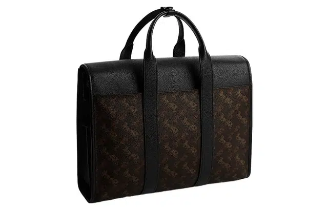 COACH Gotham 39