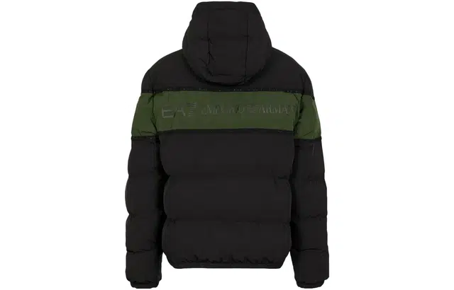 EMPORIO ARMANI EA7 Logo