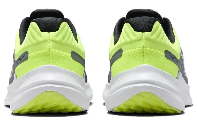 Nike Quest 5