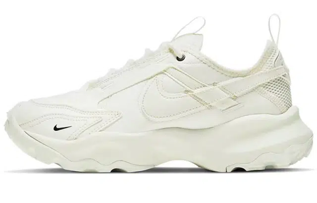 Nike TC 7900
