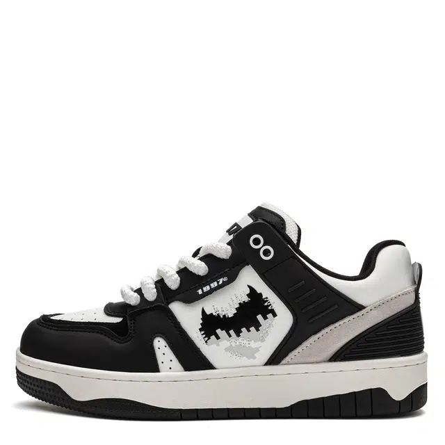 Youthloser Low-Top Sneakers Black