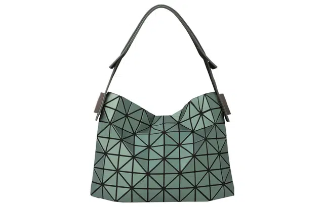 ISSEY MIYAKE Tote