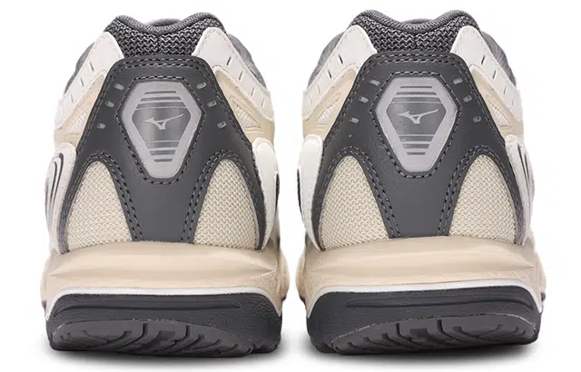 Mizuno Wave Orion