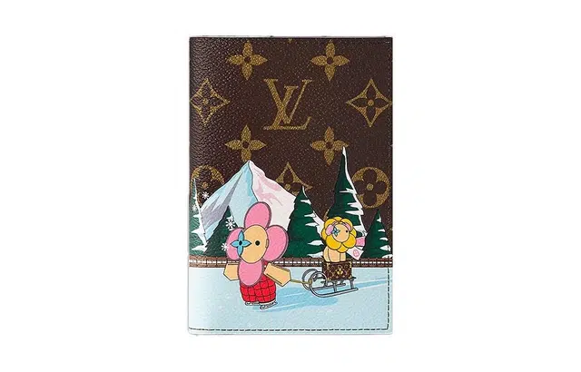 LOUIS VUITTON Passport Cover Monogram