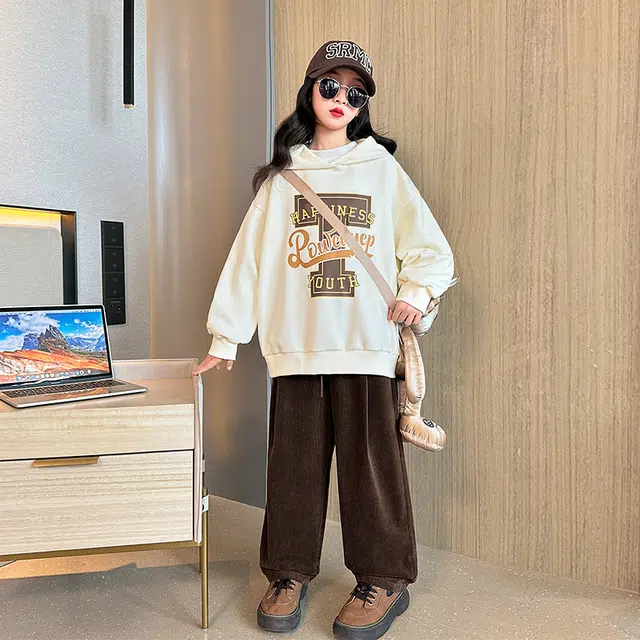FW23