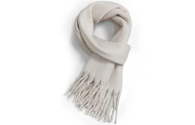 优幽兰 秋冬百搭时尚纯色显脸小针织加厚防风防寒保暖 外搭小众穿搭礼盒装 绒线围巾 女款