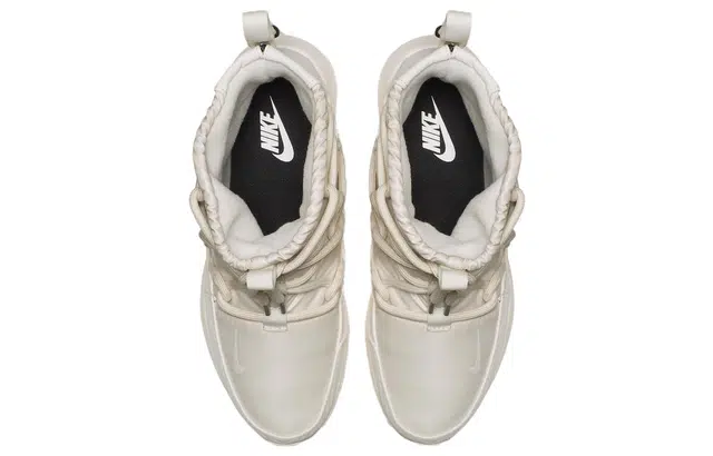 Nike Tanjun