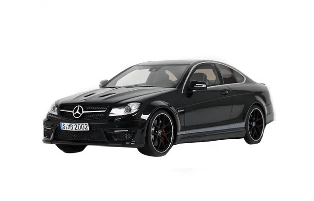 GT SPIRIT 118 C63 AMG 888