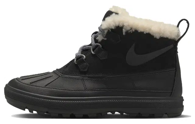 Nike Woodside
