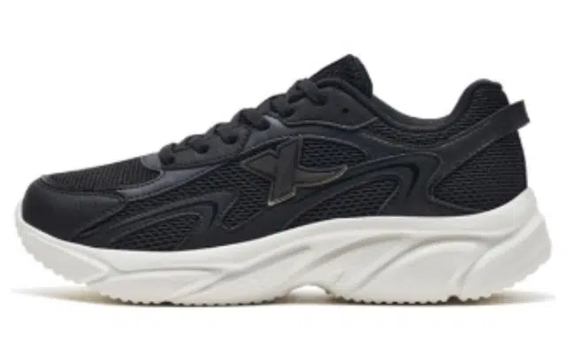 特步 圆头系带 减震耐磨 老爹鞋 女款 黑白