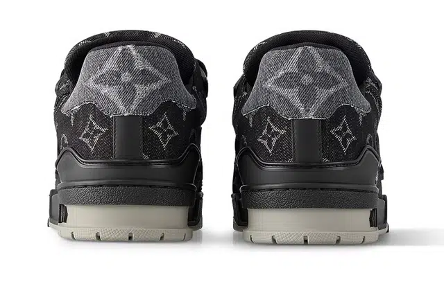 Louis Vuitton Trainer Black