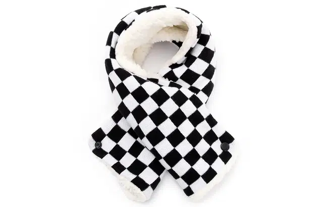肯默 保暖针织 棋盘格图案    纽扣设计不易掉落 绒线围巾 男女同款情侣款