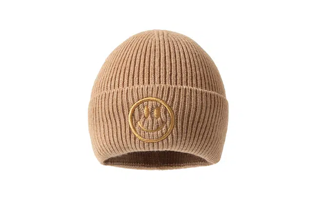 白卷 保暖简约立体笑脸刺绣护耳 绒线帽 男女同款情侣款