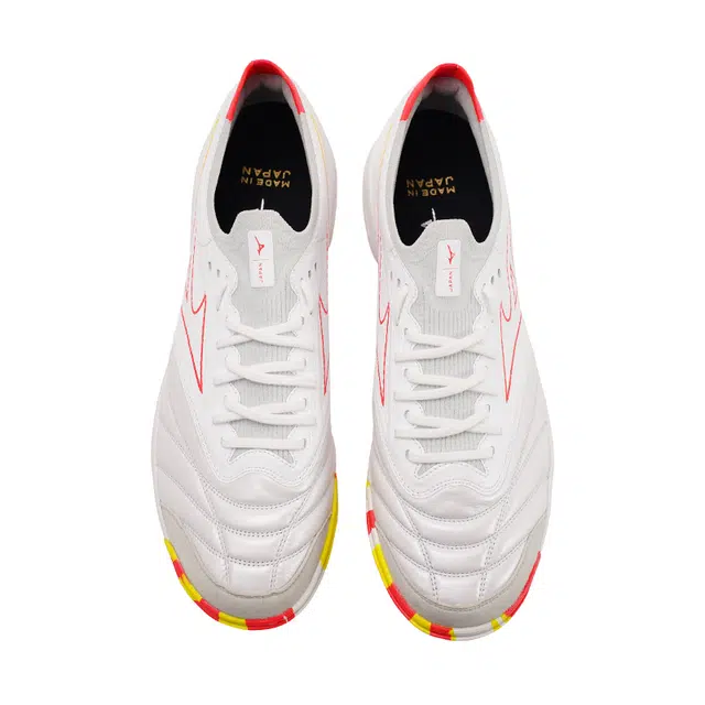 Mizuno Morelia Neo