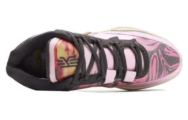 Nike Kyrie 8 EP