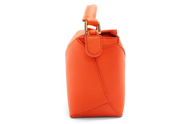 LOEWE Puzzle 24