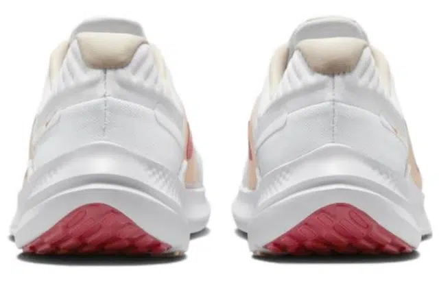 Nike Quest 5