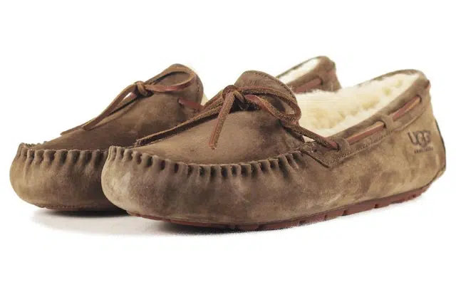 UGG DAKOTA Slipper