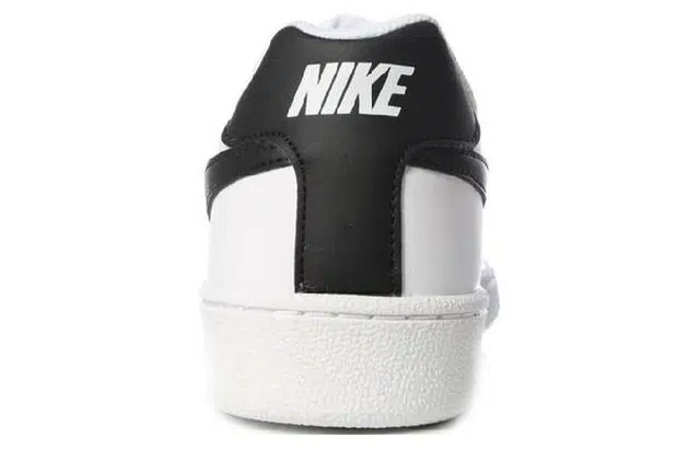 Nike Court Royale