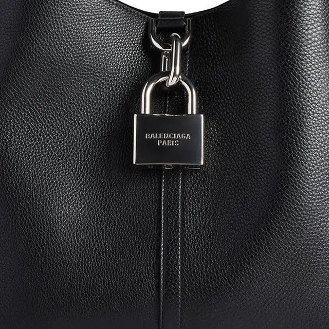 Balenciaga Locker Hobe 24