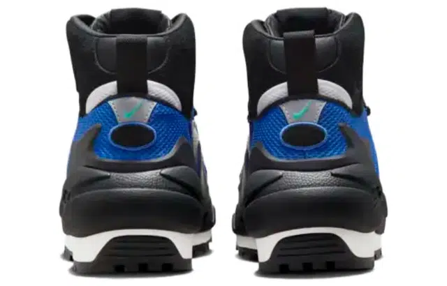 Sacai x Nike Air Magmascape "Varsity Royal"