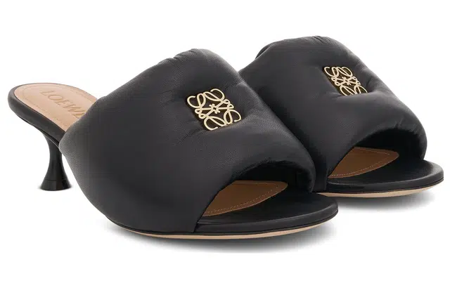 LOEWE Anagram
