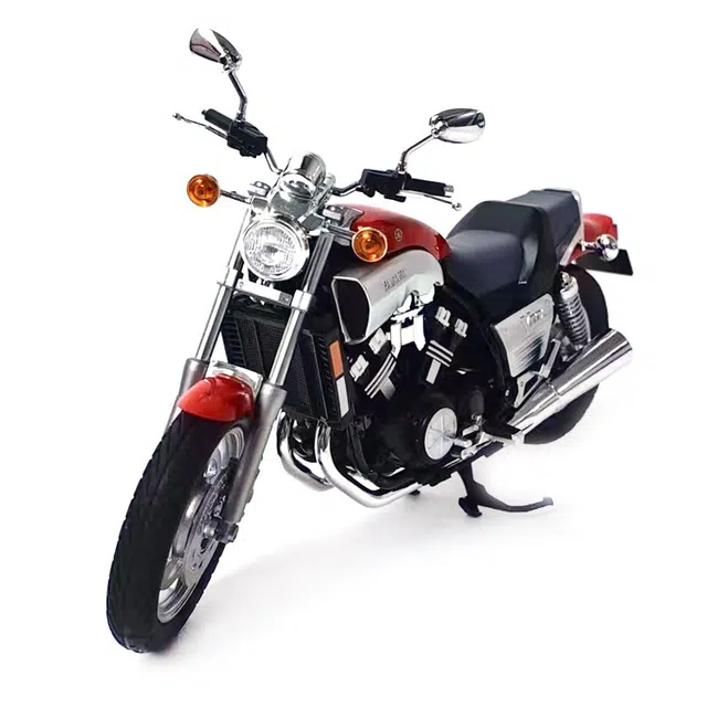 112 YAMAHA Vmax