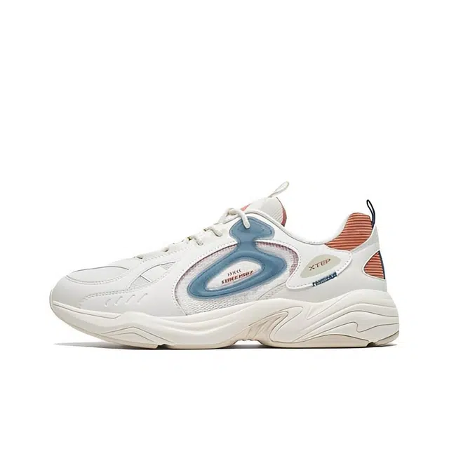 特步 舒适运动 低帮 生活休闲鞋 男款 茶白色