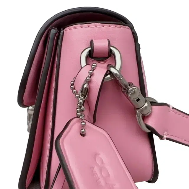 COACH Studio 19