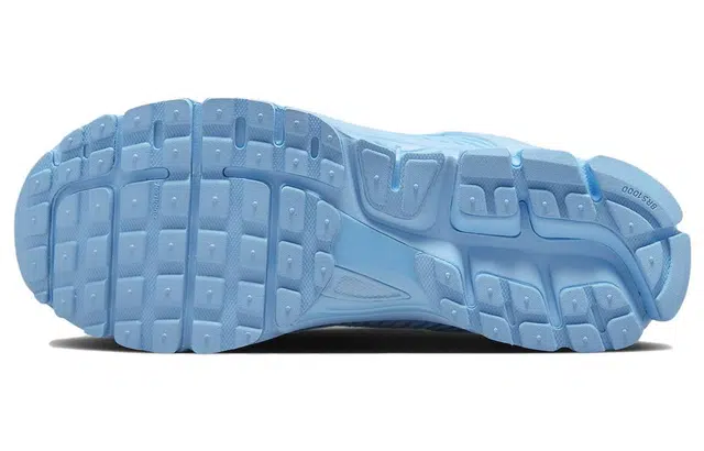Nike Air Zoom Vomero 5