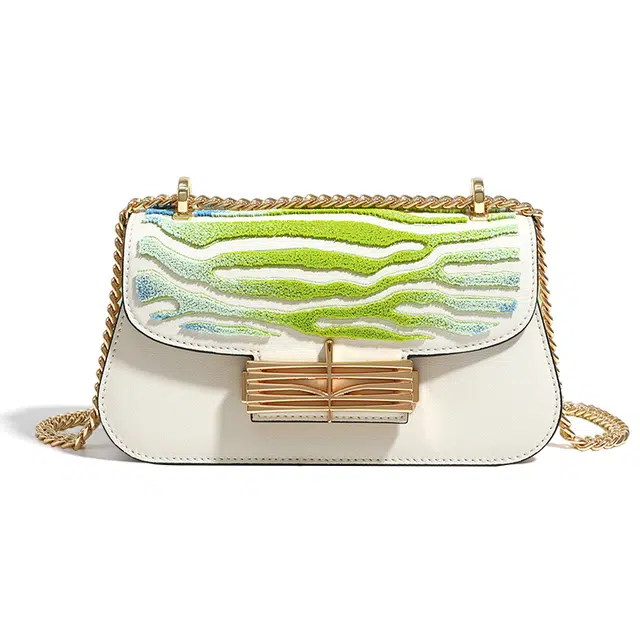 YOUTHRONE Coral Embroidery Chain Bag