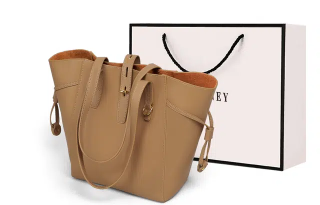 VINEY Tote