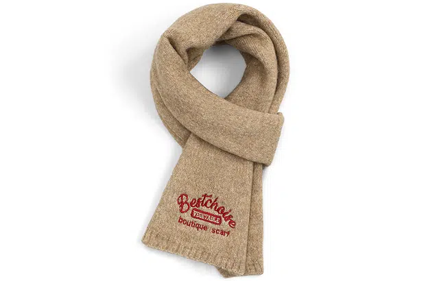 优幽兰 纯色高级感字母刺绣仿羊绒防风防寒护脖子休闲 绒线围巾 女款