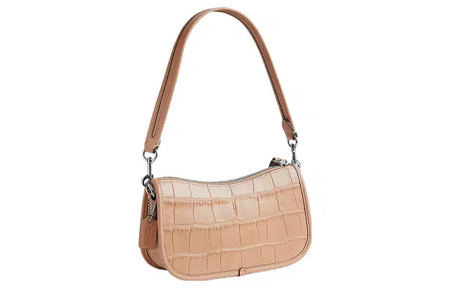 COACH Swinger 20