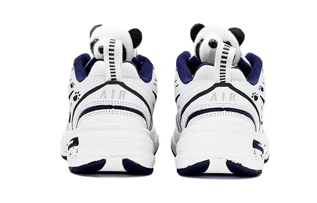 Nike Air Monarch 4