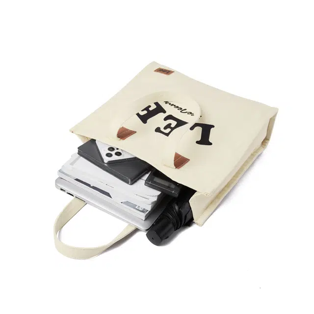 Lee Tote