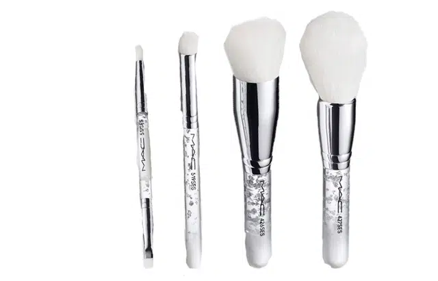 MAC BRUSH OF SNOW