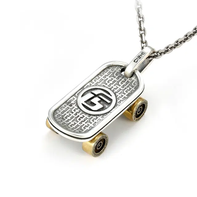 925