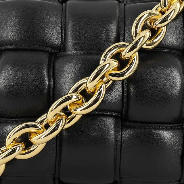 Bottega Veneta Chain Cassette 15Intreccio