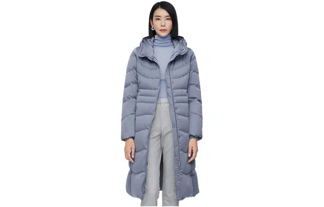 波司登 纯色拉链抗风加厚修身时尚羽绒服 女款 金属蓝