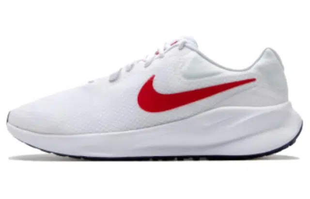 Nike REVOLUTION 7
