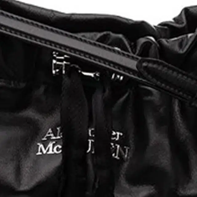 Alexander McQueen Bundle Logo
