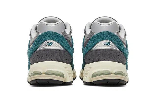 New Balance NB 2002R