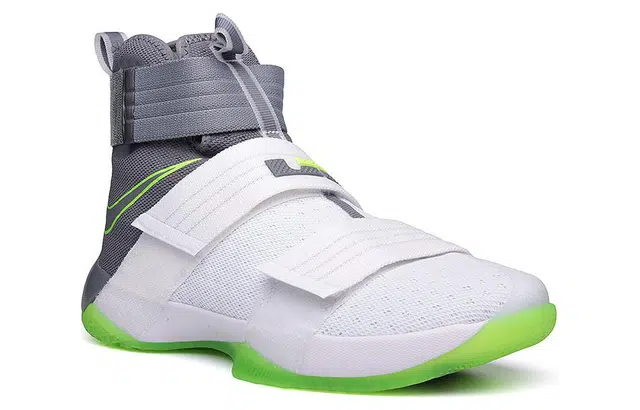 Nike zoom soldier 10