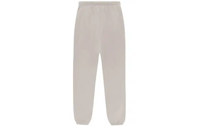 Fear of God Essentials FW23 weatpant Silver Cloud